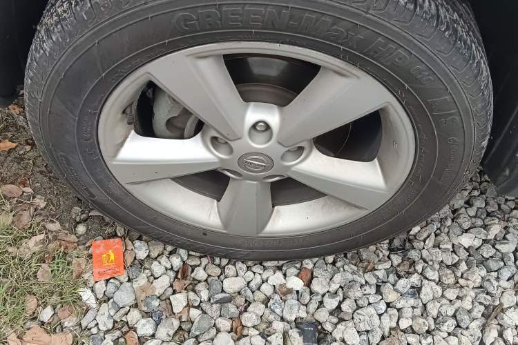Used Nissan Qashqai 2015 2.0 XV Coolray CVT 2WD Left Front Wheel Hub