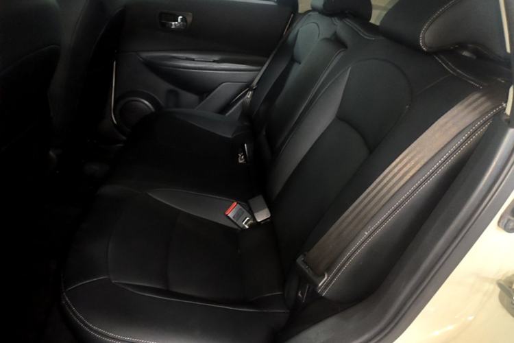 Used Nissan Qashqai 2015 2.0 XL Cool Fire MT 2WD Left Rear Seat