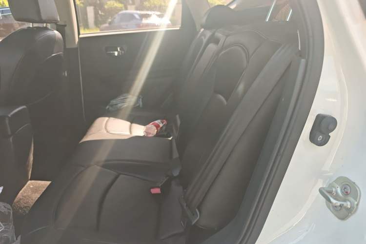 Used Nissan Qashqai 2015 2.0 XL Coolfire CVT 2WD Left Rear Seat