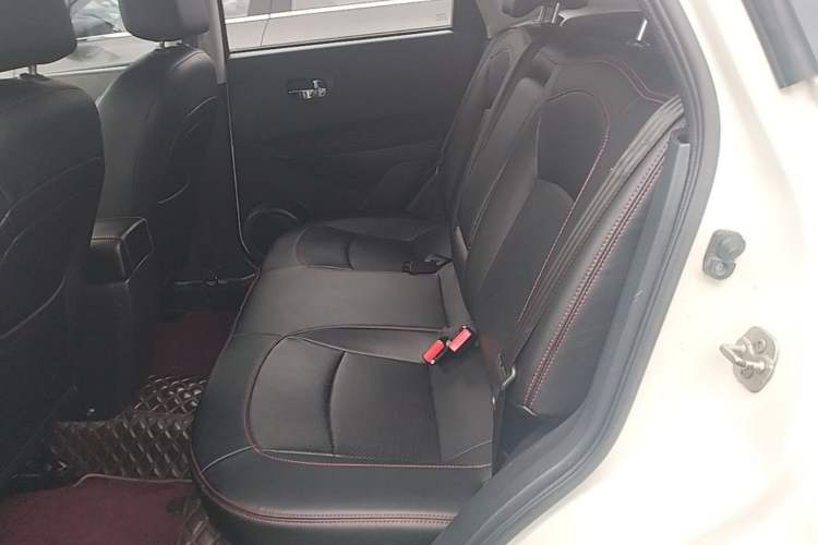 Used Nissan Qashqai 2015 2.0 XL Coolfire CVT 2WD Left Rear Seat