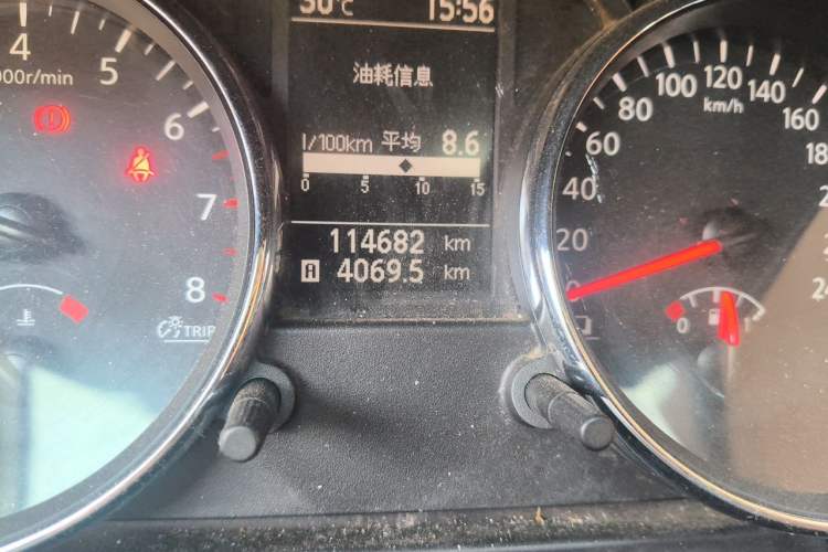 Used Nissan Qashqai 2015 2.0 XL Cool Fire MT 2WD Odometer Close Up