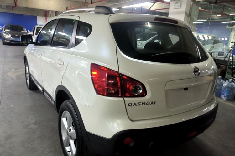 Used Nissan Qashqai 2015 2.0 XL Cool Fire MT 2WD Rear Left 45 Deg