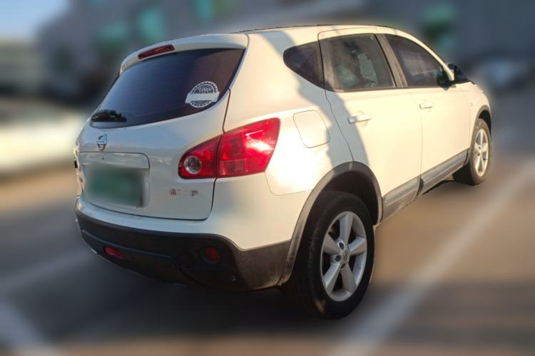 Used Nissan Qashqai 2015 2.0 XL Cool Fire MT 2WD Rear Right 45 Deg