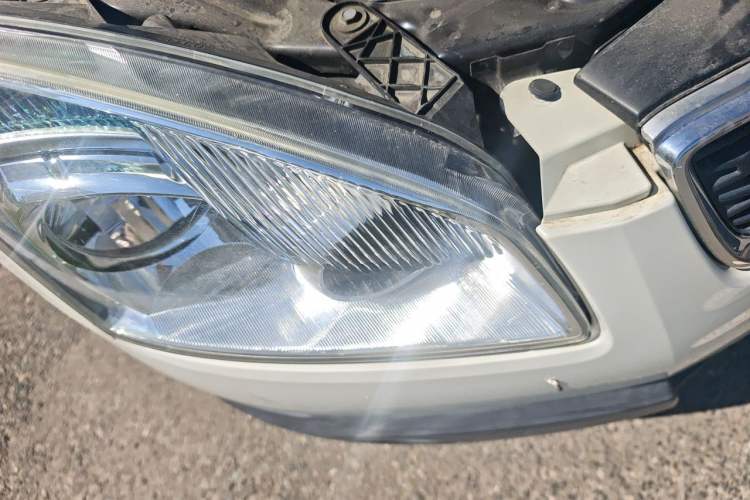 Used Nissan Qashqai 2015 2.0 XL Coolfire CVT 2WD Right Front Headlight