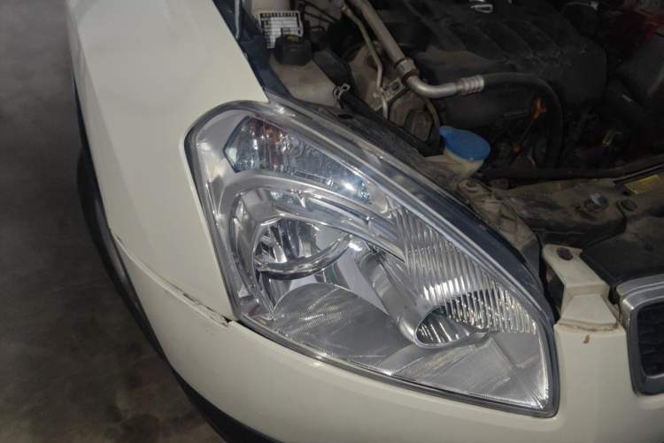 Used Nissan Qashqai 2015 2.0 XL Coolfire CVT 2WD Right Front Headlight