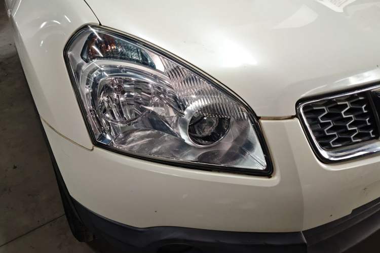 Used Nissan Qashqai 2015 2.0 XL Coolfire CVT 2WD Right Front Headlight