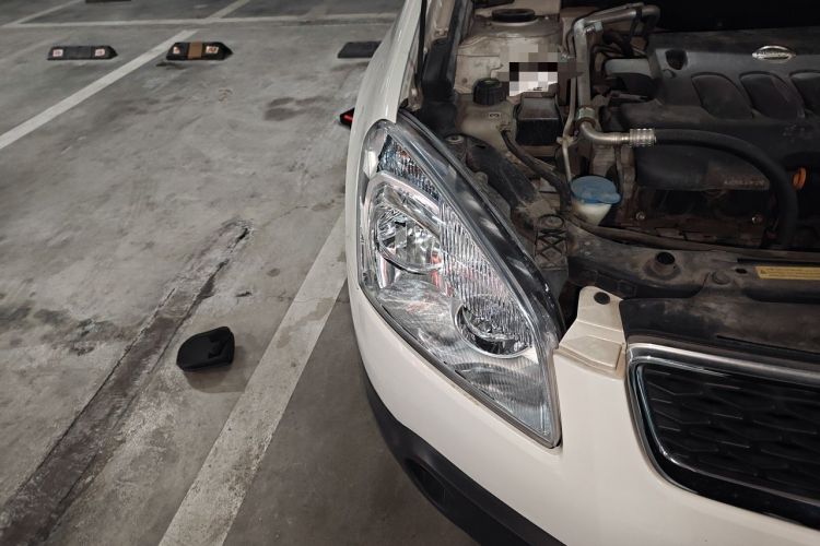 Used Nissan Qashqai 2015 2.0 XL Coolfire CVT 2WD Right Front Headlight
