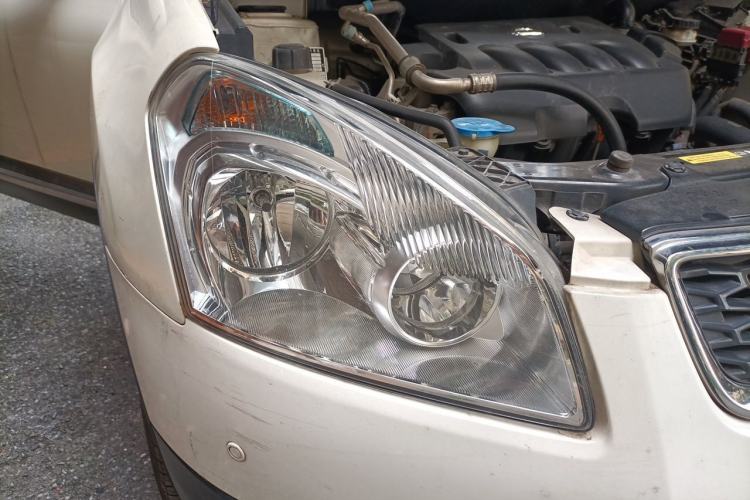 Used Nissan Qashqai 2015 2.0 XL Coolfire CVT 2WD Right Front Headlight