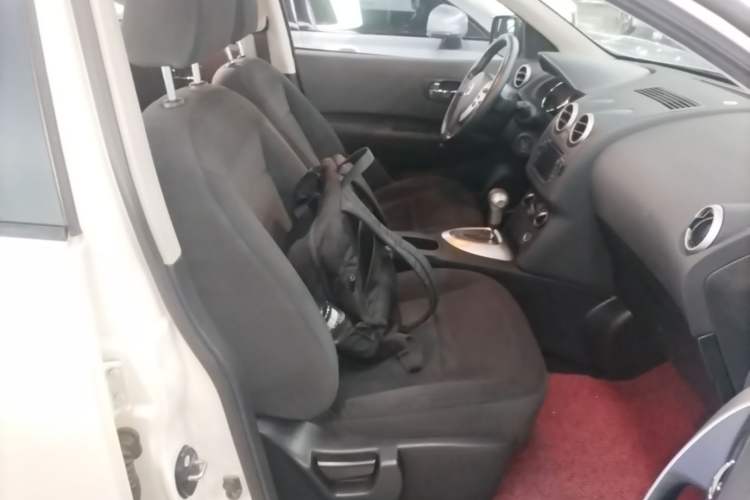 Used Nissan Qashqai 2015 2.0 XL Coolfire CVT 2WD Right Front Seat