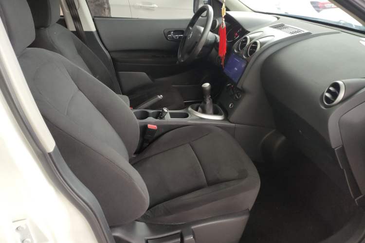Used Nissan Qashqai 2015 2.0 XL Cool Fire MT 2WD Right Front Seat