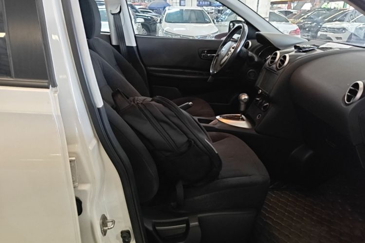 Used Nissan Qashqai 2015 2.0 XL Coolfire CVT 2WD Right Front Seat