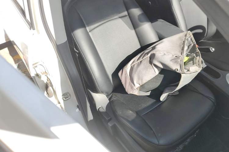 Used Nissan Qashqai 2015 2.0 XL Coolfire CVT 2WD Right Front Seat