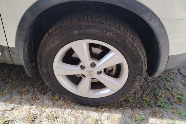 Used Nissan Qashqai 2015 2.0 XL Coolfire CVT 2WD Right Front Wheel Hub