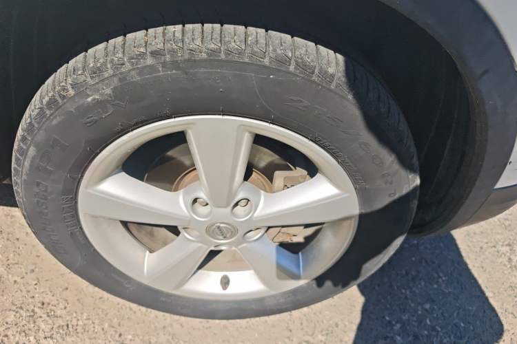 Used Nissan Qashqai 2015 2.0 XL Coolfire CVT 2WD Right Front Wheel Hub