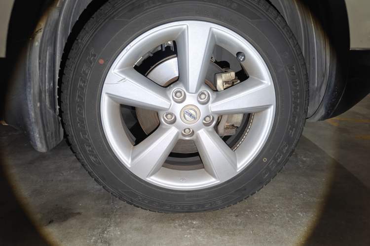 Used Nissan Qashqai 2015 2.0 XL Coolfire CVT 2WD Right Front Wheel Hub