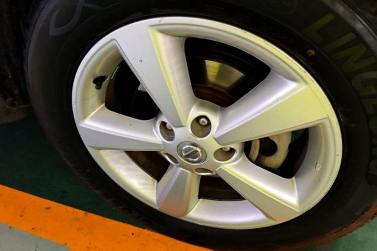 Used Nissan Qashqai 2015 2.0 XL Coolfire CVT 2WD Right Front Wheel Hub