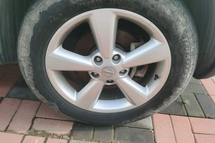Used Nissan Qashqai 2015 2.0 XV Coolray CVT 2WD Right Front Wheel Hub