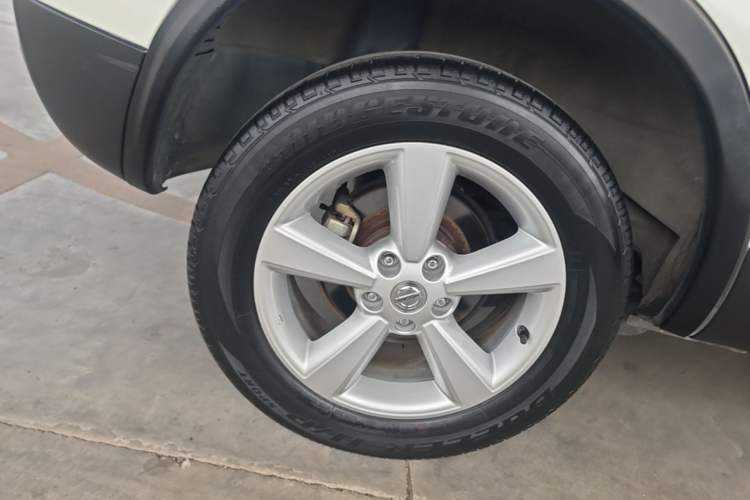 Used Nissan Qashqai 2015 2.0 XL Coolfire CVT 2WD Right Rear Wheel Hub