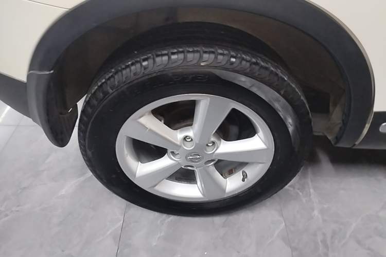 Used Nissan Qashqai 2015 2.0 XL Coolfire CVT 2WD Right Rear Wheel Hub