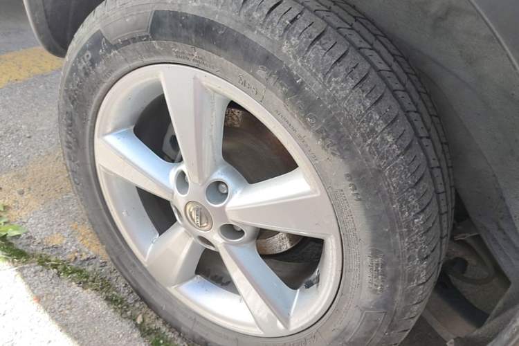 Used Nissan Qashqai 2015 2.0 XL Coolfire CVT 2WD Right Rear Wheel Hub
