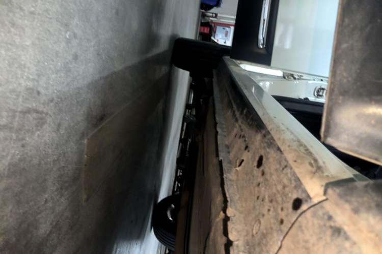 Used Nissan Qashqai 2015 2.0 XL Cool Fire MT 2WD Right Side Sill