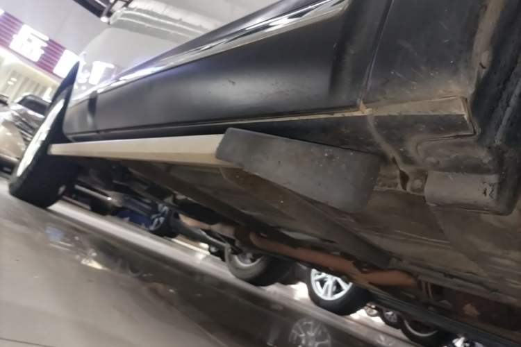 Used Nissan Qashqai 2015 2.0 XL Coolfire CVT 2WD Right Side Sill