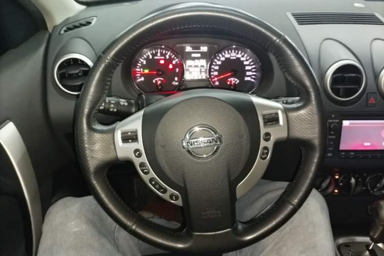 Used Nissan Qashqai 2015 2.0 XL Coolfire CVT 2WD Steering Wheel