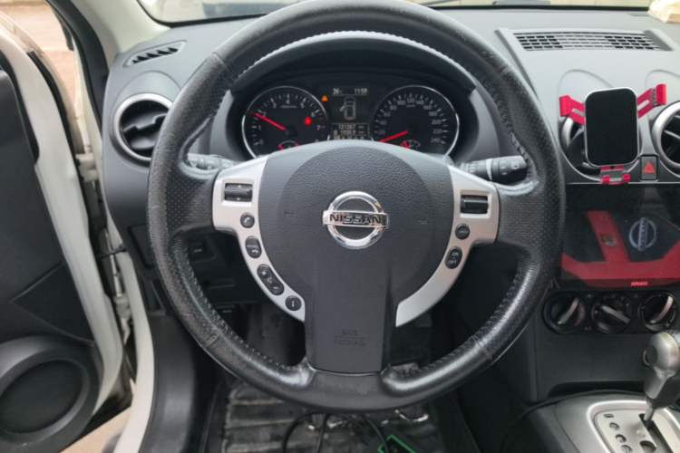 Used Nissan Qashqai 2015 2.0 XL Coolfire CVT 2WD Steering Wheel