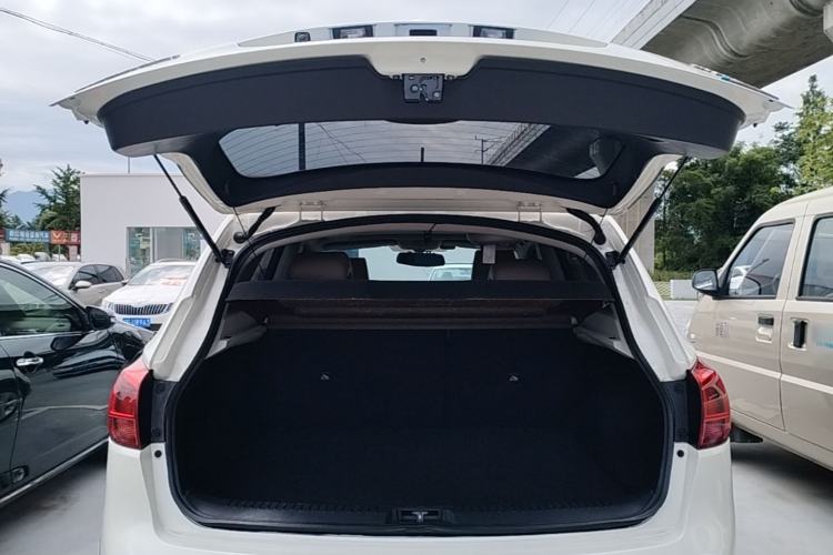 Used Nissan Qashqai 2015 2.0 XL Coolfire CVT 2WD Trunk