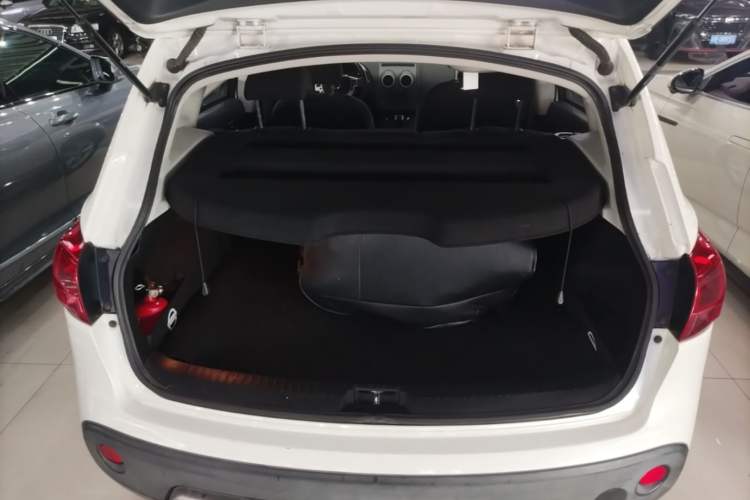 Used Nissan Qashqai 2015 2.0 XL Coolfire CVT 2WD Trunk