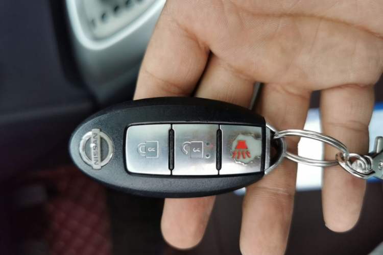 Used Nissan Qashqai 2015 2.0 XV Cool CVT 2WD Vehicle Key