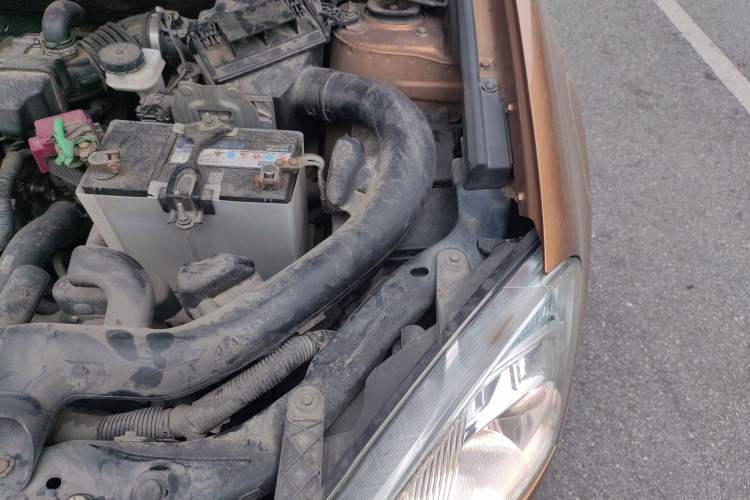 Used Nissan Qashqai 2015 2.0 XV Coolray CVT 2WD Engine Bay Left