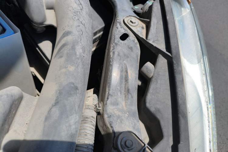 Used Nissan Qashqai 2015 2.0 XL Cool Fire MT 2WD Engine Bay Left