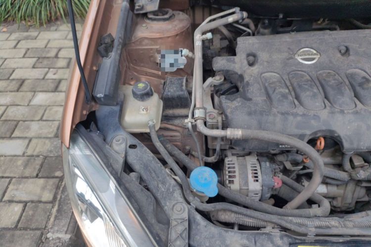 Used Nissan Qashqai 2015 2.0 XV Coolray CVT 2WD Engine Bay Right