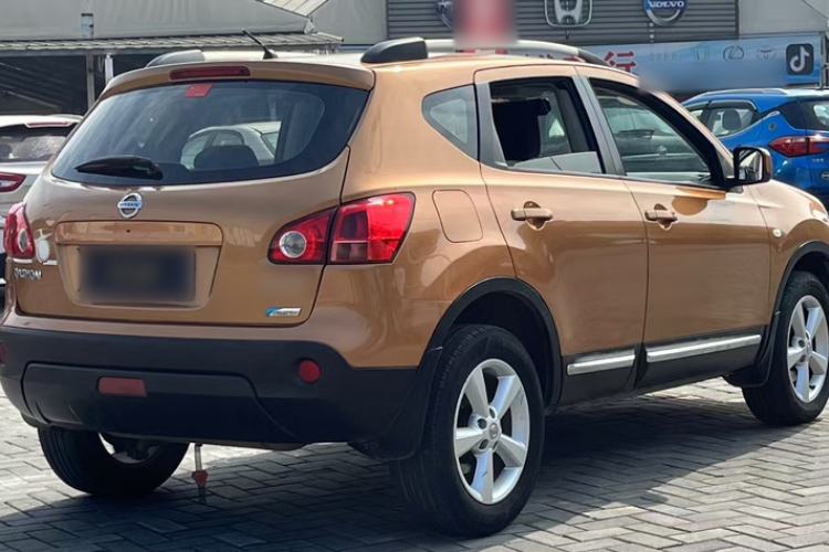 Used Nissan Qashqai 2015 2.0 XL Coolfire CVT 2WD Exterior 5