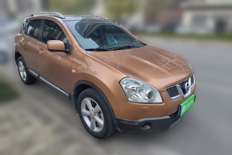 Used Nissan Qashqai 2015 2.0 XV Coolray CVT 2WD Front Right 45 Deg