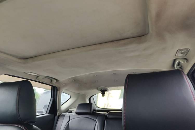 Used Nissan Qashqai 2015 2.0 XL Coolfire CVT 2WD Headliner