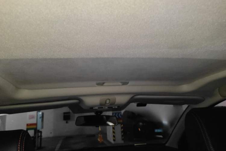 Used Nissan Qashqai 2015 2.0 XL Coolfire CVT 2WD Headliner