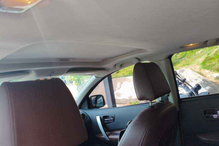 Used Nissan Qashqai 2015 2.0 XL Cool Fire MT 2WD Headliner