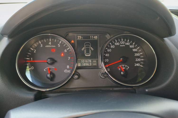 Used Nissan Qashqai 2015 2.0 XL Cool Fire MT 2WD Instrument Cluster