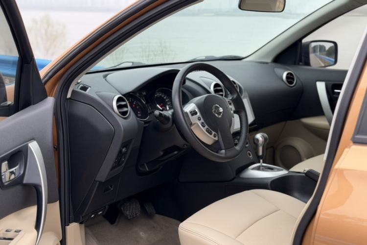 Used Nissan Qashqai 2015 2.0 XL Coolfire CVT 2WD Left Front Seat