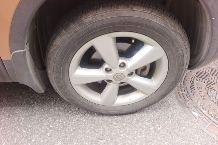 Used Nissan Qashqai 2015 2.0 XL Coolfire CVT 2WD Right Front Wheel Hub