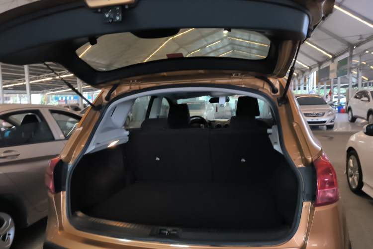 Used Nissan Qashqai 2015 2.0 XL Coolfire CVT 2WD Trunk