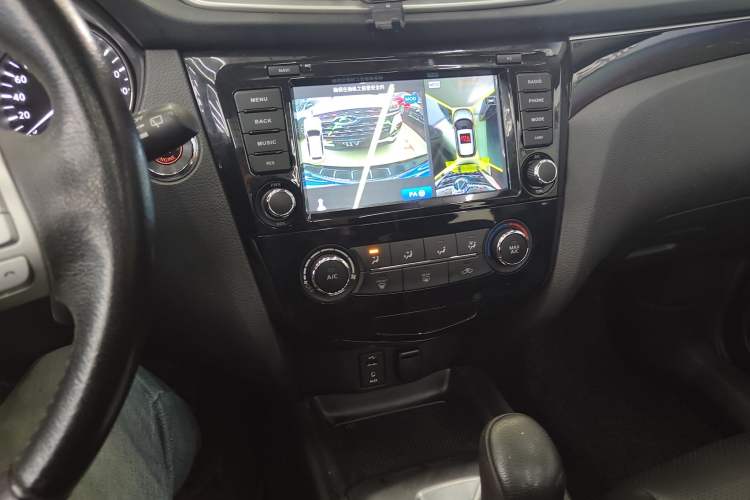 Used Nissan Qashqai 2016 2.0L CVT Flagship Edition Audio And AC Panel