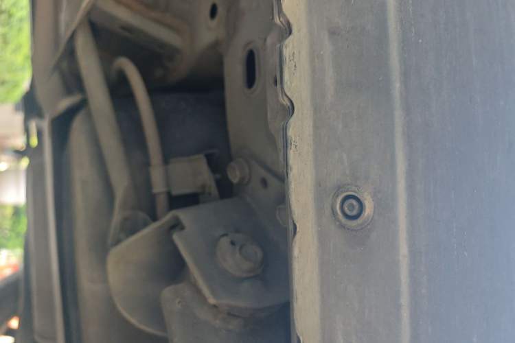 Used Nissan Qashqai 2016 2.0L CVT Elite Edition Chassis Rear Left