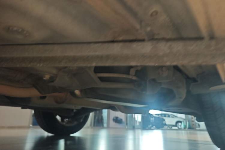 Used Nissan Qashqai 2016 2.0L CVT Elite Edition Chassis Rear Left