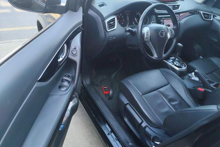 Used Nissan Qashqai 2016 2.0L CVT Flagship Edition Driver Seat