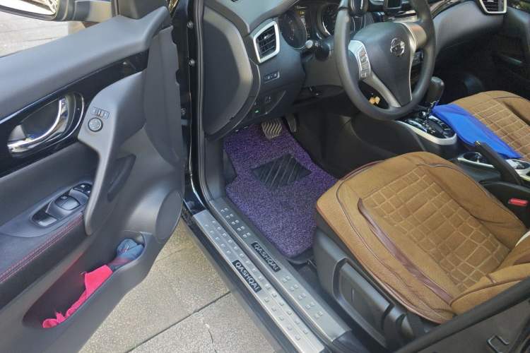 Used Nissan Qashqai 2016 2.0L CVT Elite Edition Driver Seat