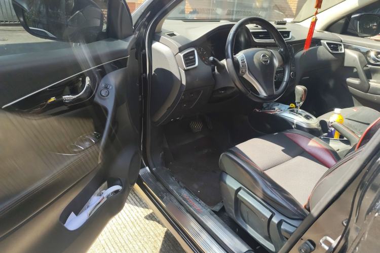 Used Nissan Qashqai 2016 2.0L CVT Luxury Edition Driver Seat