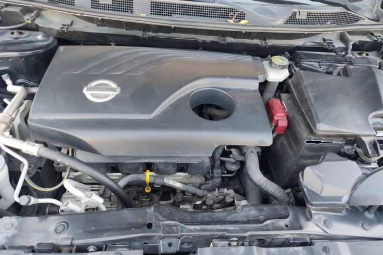 Used Nissan Qashqai 2016 2.0L CVT Flagship Edition Engine Bay